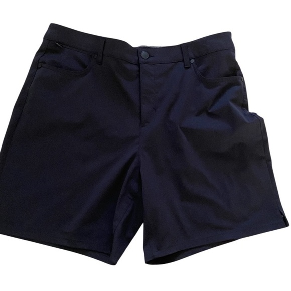 Tommy Bahama Women's Kira Cay IslandZone Golf Bermuda Shorts Size 16, Black, - Picture 3 of 9